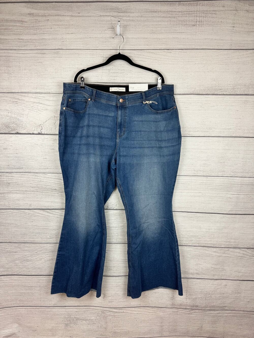 Cato Plus Size Blue High Rise Stretch Flare Jeans Size 22W Petite
